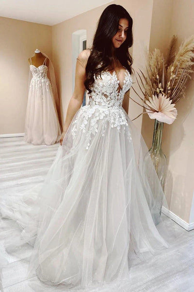 A Line V-neck Tulle Lace Appliques Beach Wedding Dresses Bridal
