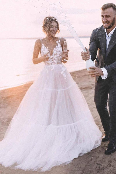 Layered Tulle Skirt Lace V Neck Outdoor Wedding Dresses Bridal Gown Pgmdress